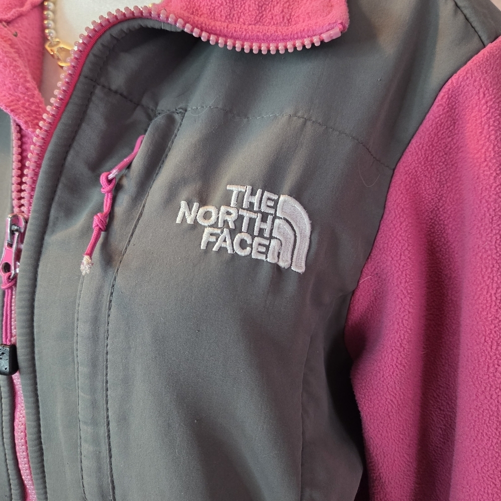 The North Face Vibrant Pink Fleece Jacket - Picture 2 of 8
